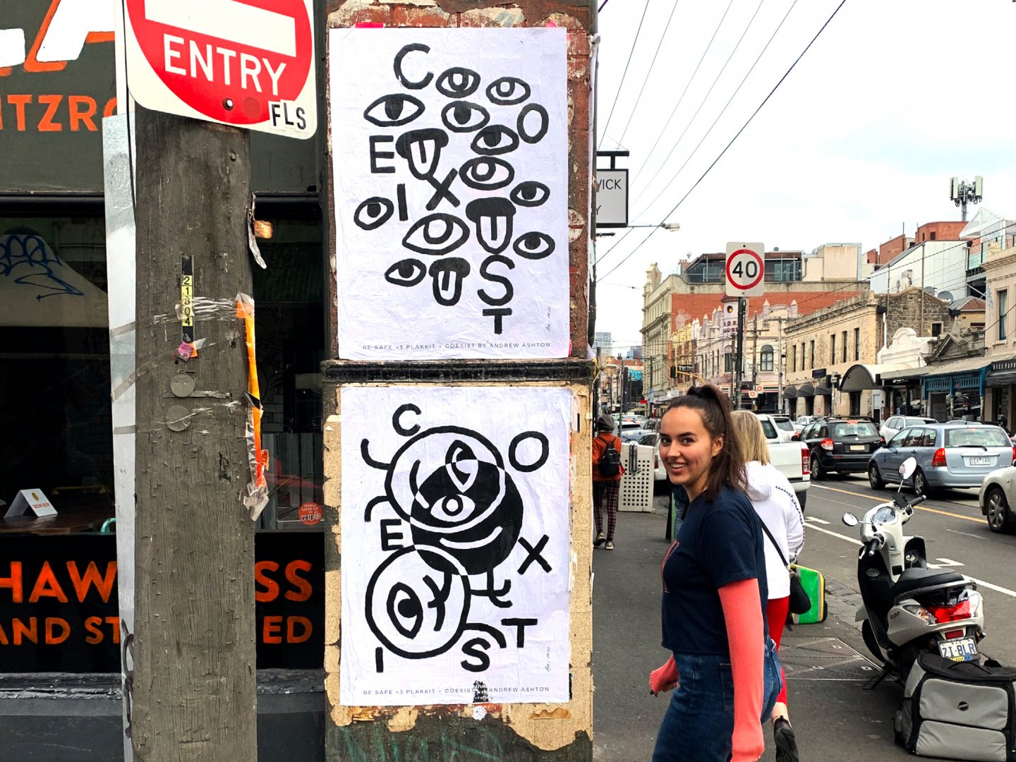 mejores-carteles-2021-Coexist-Covid-Street-52