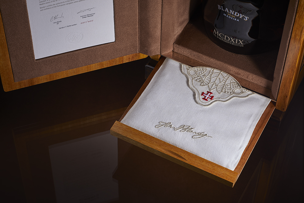 diseño_packaging_botella_caja_blandys_thewinemakersselection_07