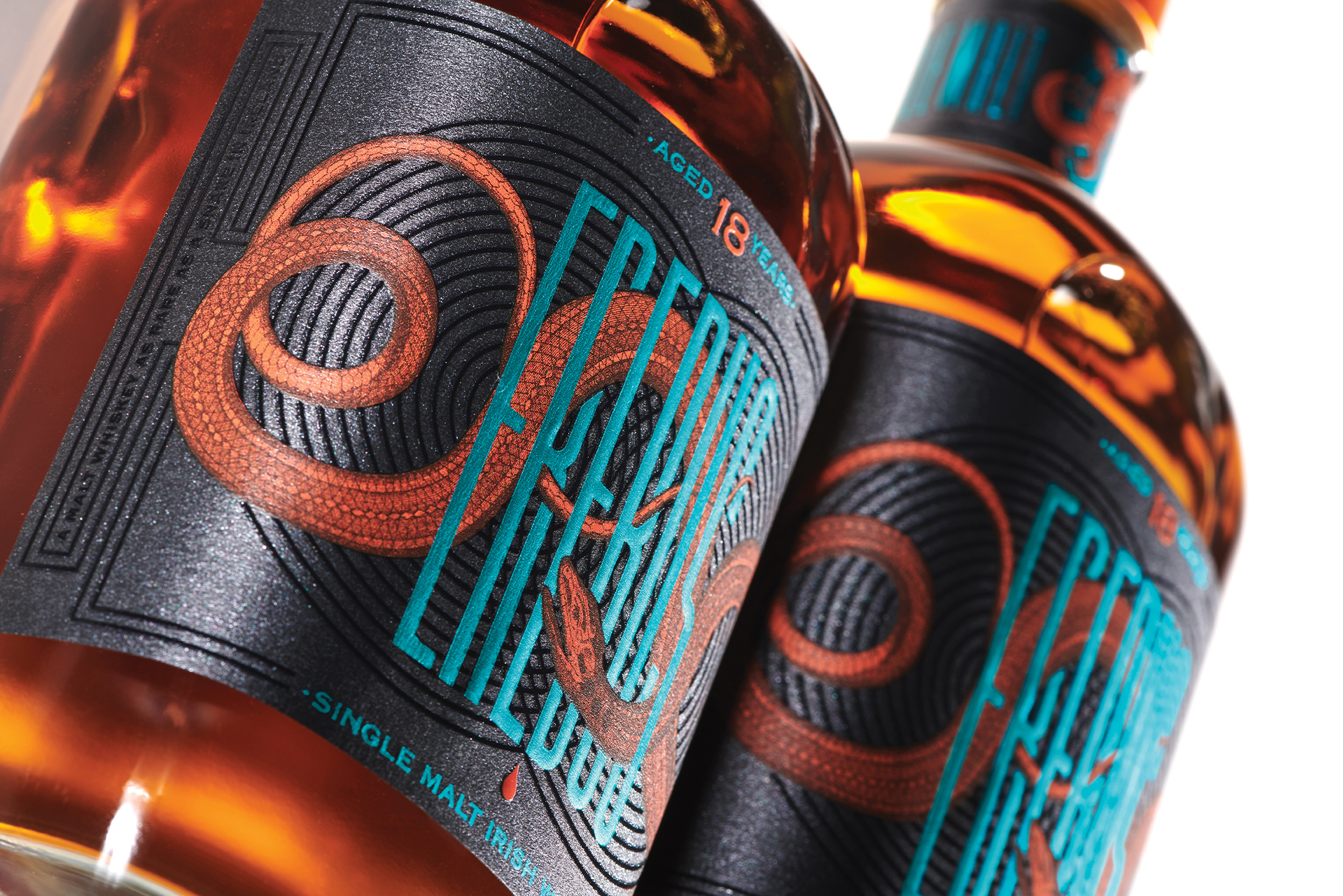 diseño_packaging_botella_caja_erebus_06