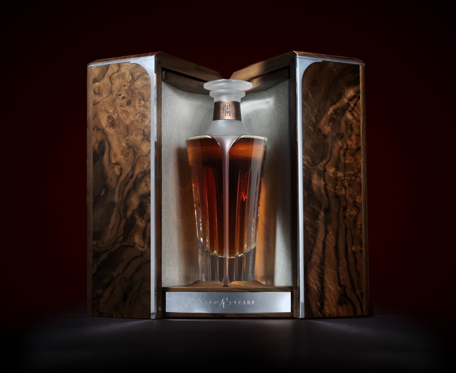diseño_packaging_botella_caja_midleton_silent_destillery_01