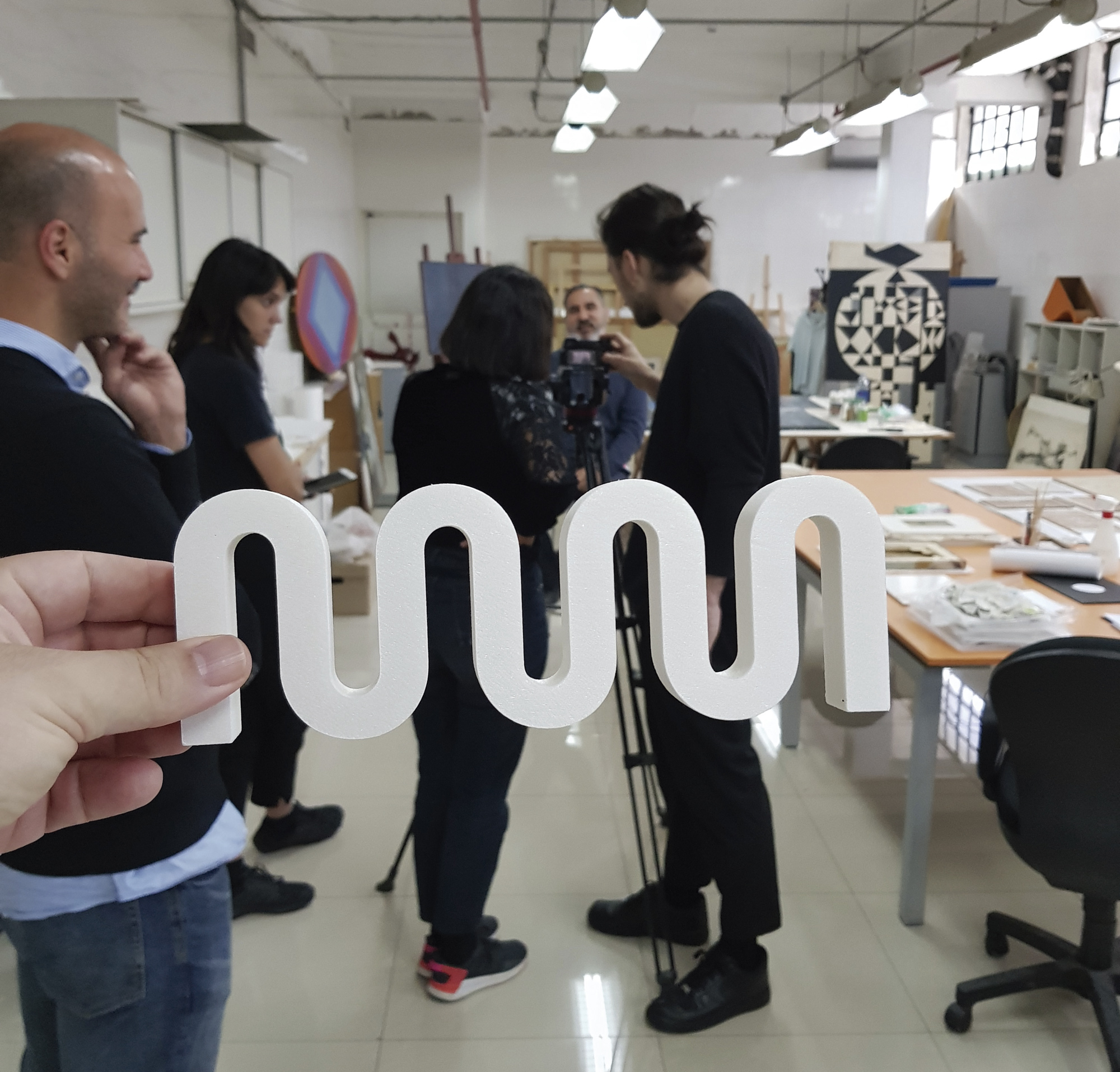 tendencias-diseno-logo-artistic-caos-32