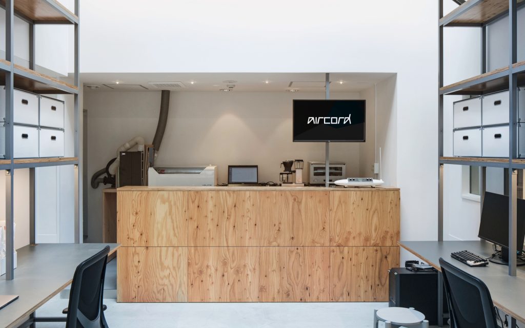 tendencias-diseno-logo-letter-play-18