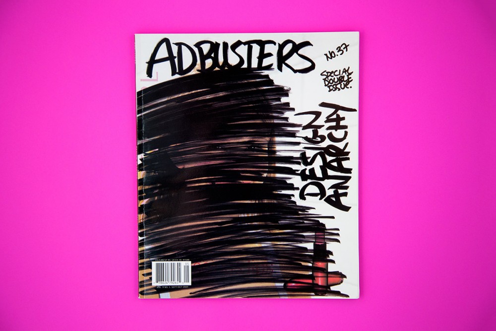 mejor-disenador-grafico-barnbrook-bible-04