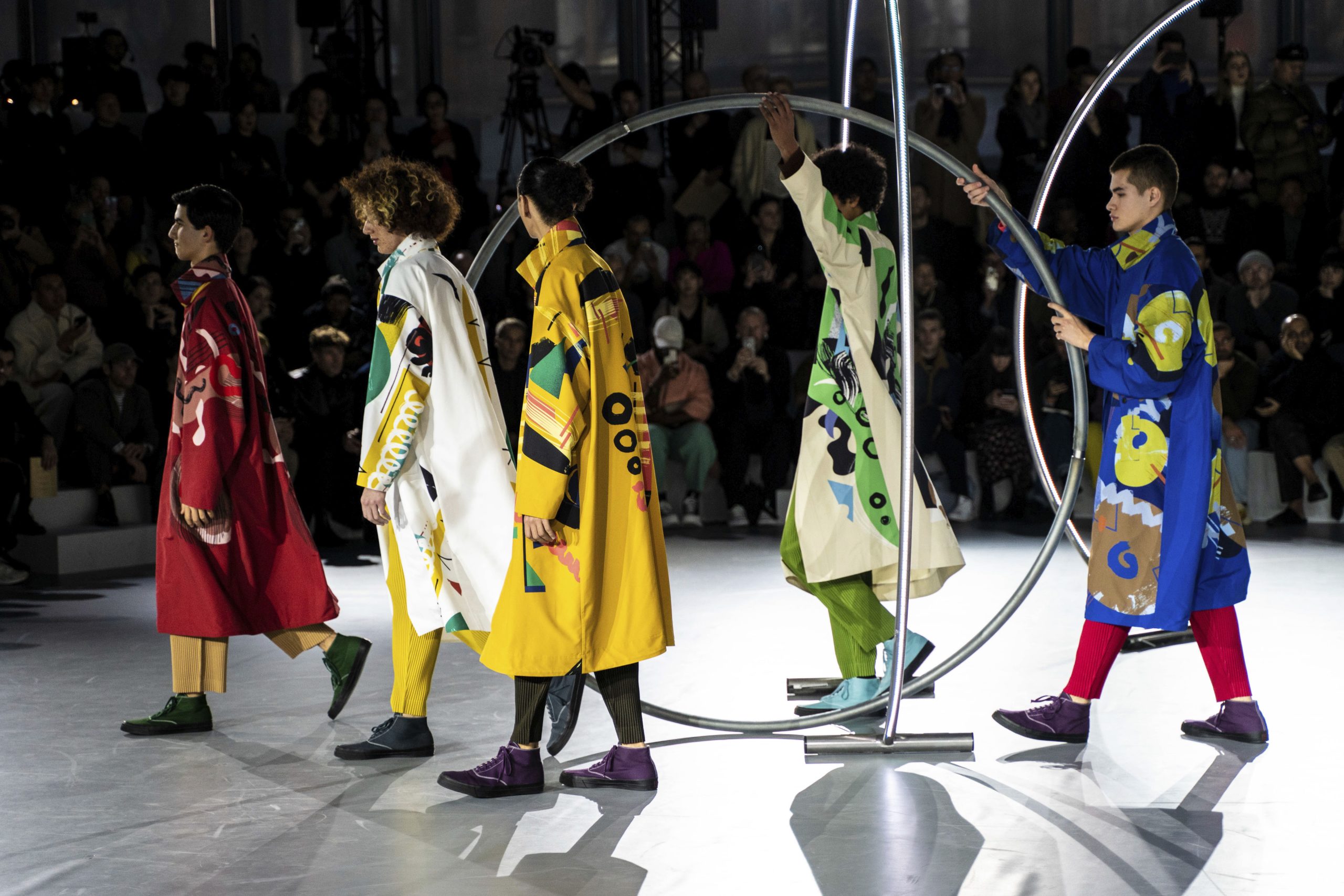 mejores-disenos-graficos-2022-homme-pliss-issey-miyake-session-06