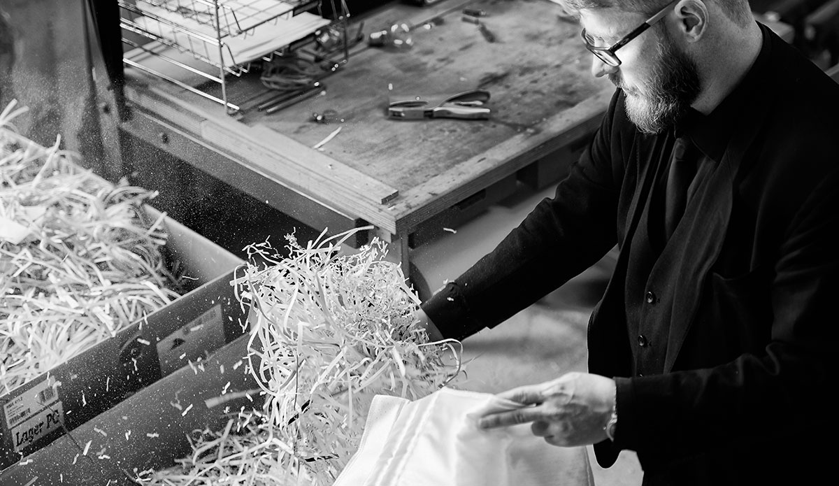 mejores-disenos-graficos-2022-menge_guppe_corporate_13