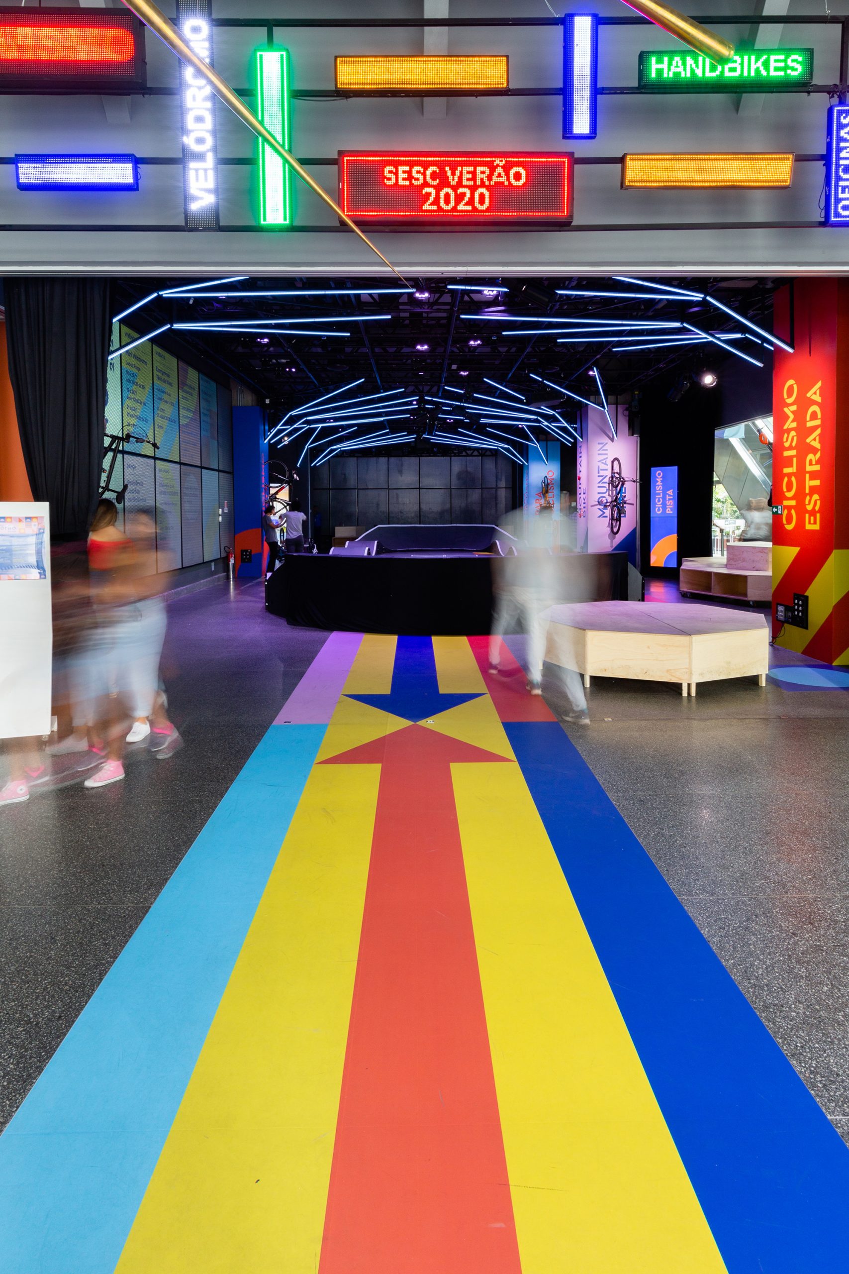 mejores-disenos-graficos-2022-sescverao-07