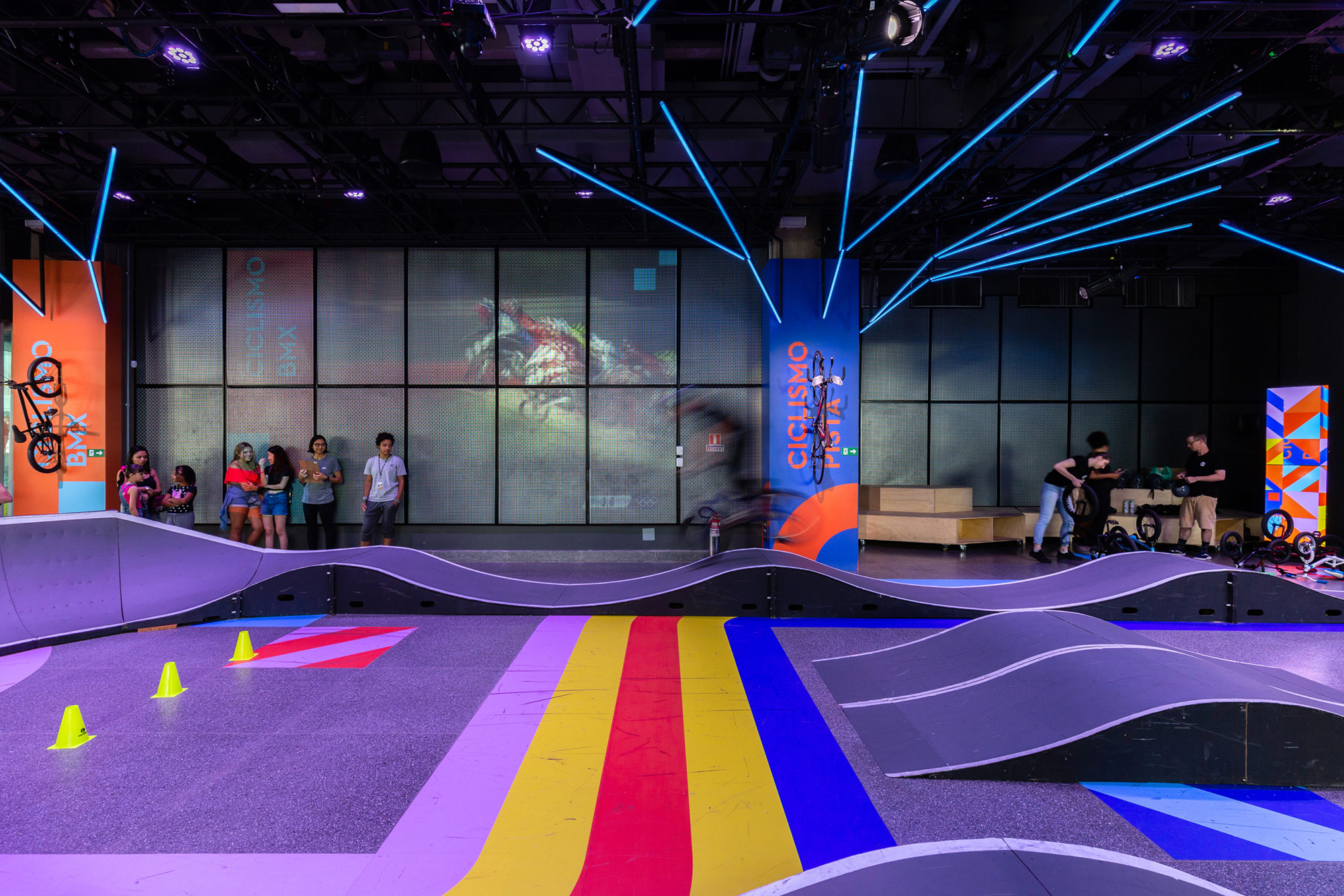 mejores-disenos-graficos-2022-sescverao-09