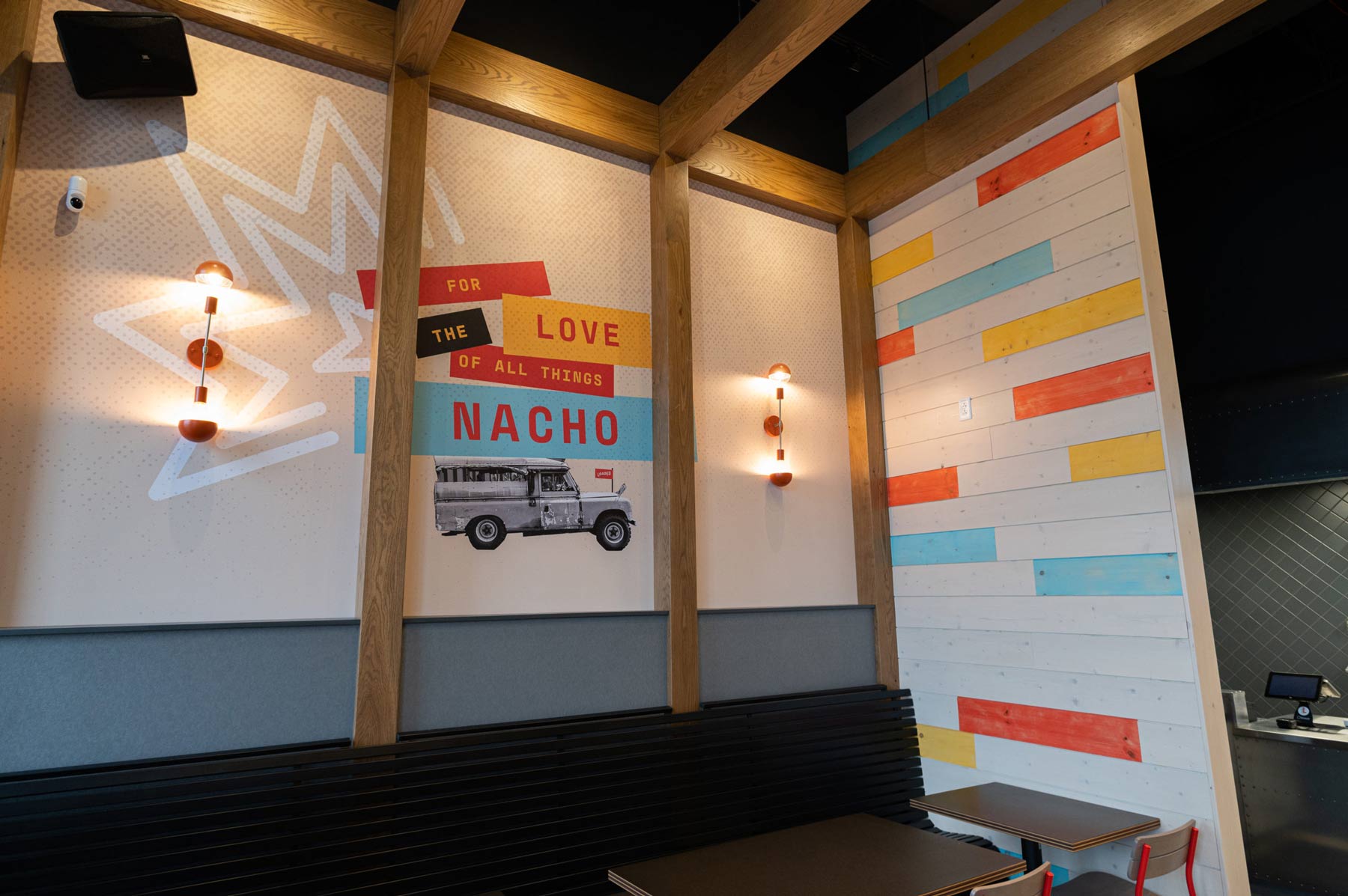 diseno-identidad-corporativa-restaurante-loaded-nachos-09