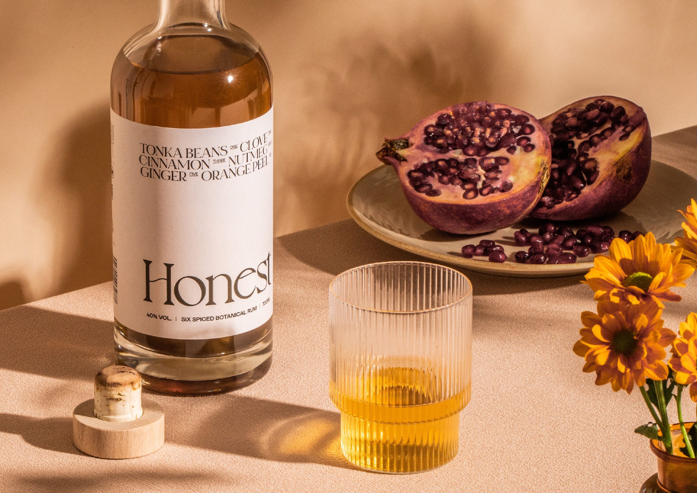 diseno-packaging-bebida-alcohol-honest-rum-07