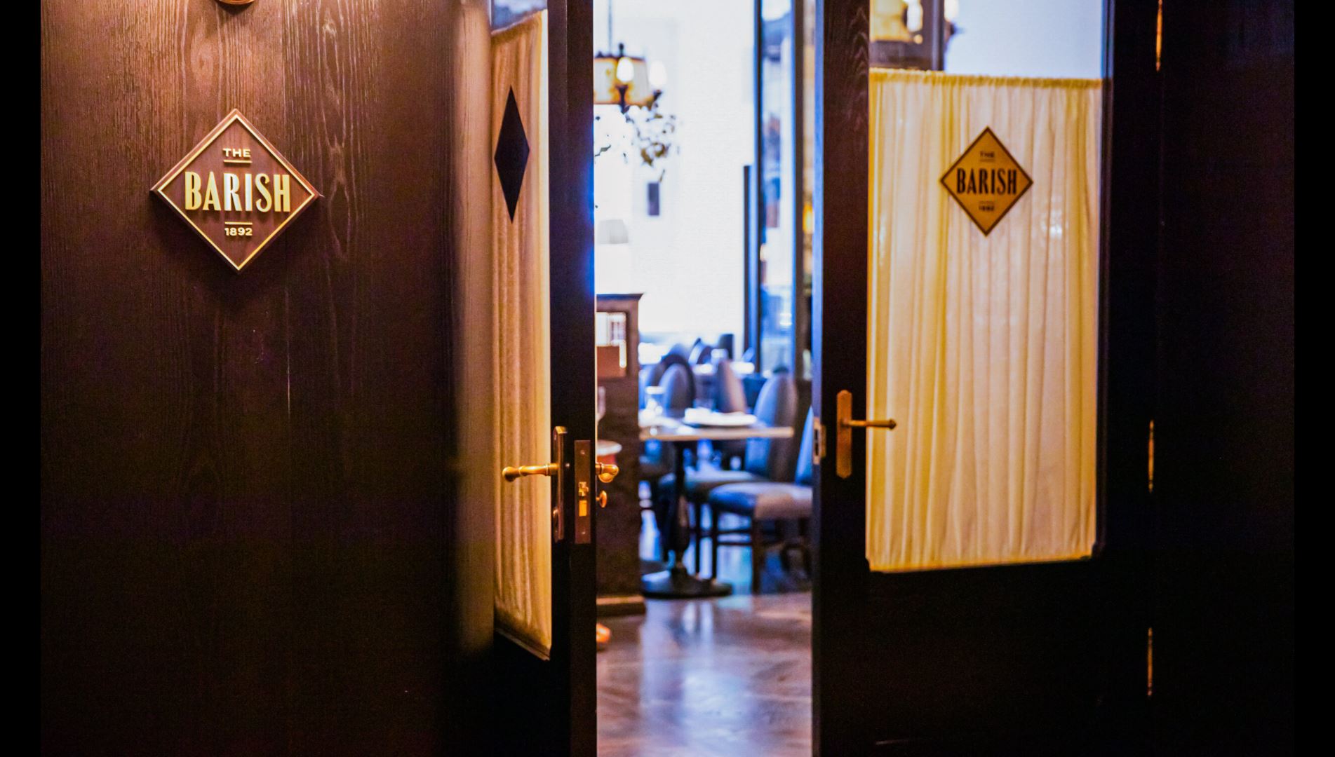 ejemplos-branding-hotel-the-barish-hotel-01